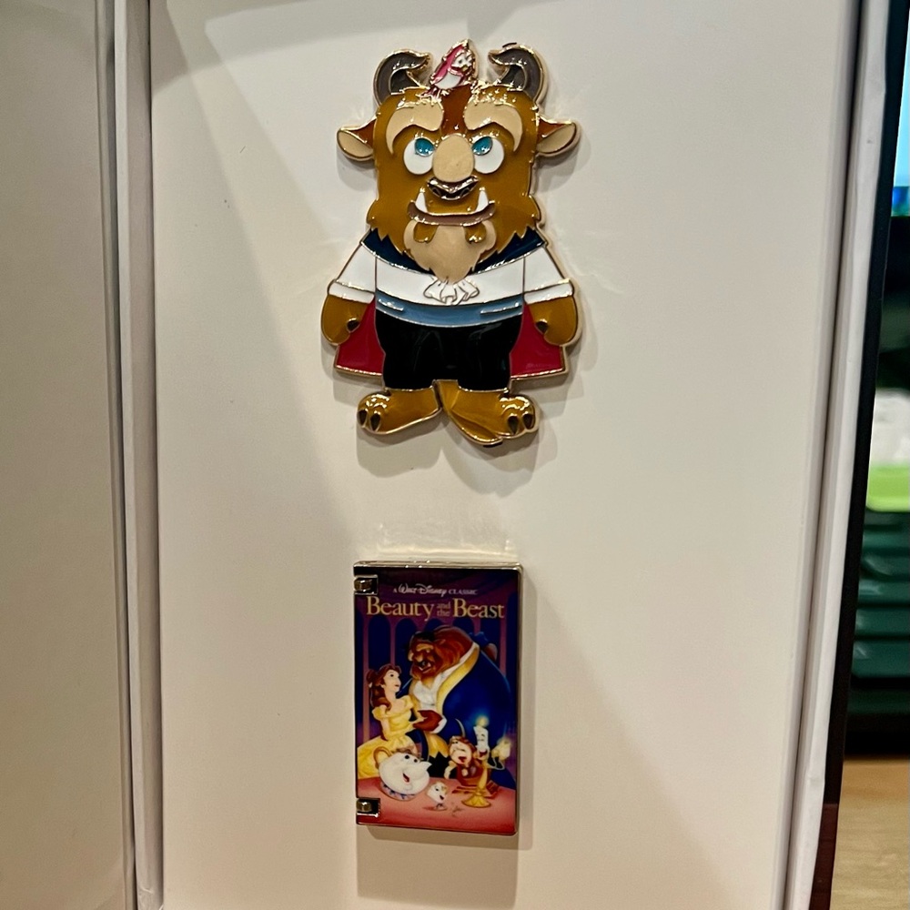 Disney Beauty and the Beast 30th Anniversary Limited Release 2 Pin Set